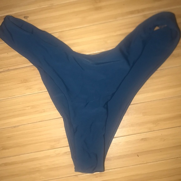 Two piece bathing suit, Small - Picture 4 of 5